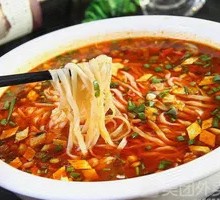 Meat and Vegetable Noodles with Sauce