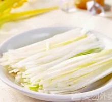 Cucumber and Green Onion Stir-Fry