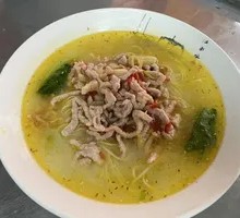 Clear Soup Shredded Pork Noodles