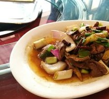 Scallion Stir-fried Lamb Liver