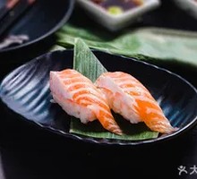 Grilled Salmon Hand Roll