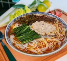 Signature Pork Mini Pot Rice Noodles