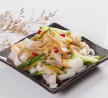Three Delicacies Rice Noodles