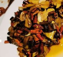 Spicy Pepper Stir-fried Chanterelle