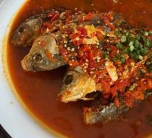Sauce-Braised Crucian Carp