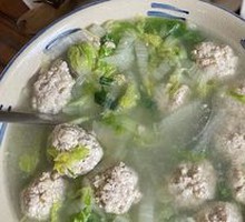 Chinese Cabbage and Tofu Dumpling Soup