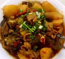 Stewed Intestines with Potatoes