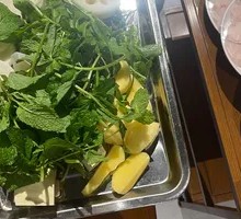 Sliced Fish with Dipping Sauce