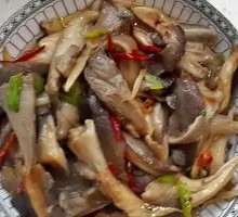 Sour Cabbage Stir-fried with Taro Slices
