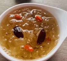 Secret-Recipe Peach Gum and Tremella Jelly