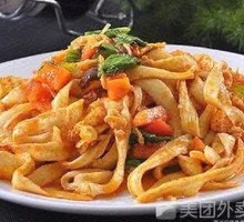 Tomato and Egg Stir-Fried Knife-Cut Noodles