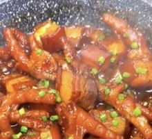 Braised Chicken Feet with Pork Belly