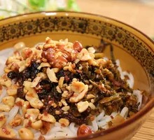 Braised Rice Noodles