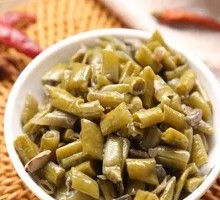 Sour Pickled Beans