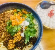 Happy Braised Noodles