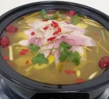 Ganoderma Chicken with Ham