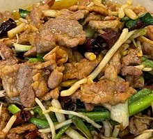 Yuan-Style Stir-Fried Pork with Green Pepper