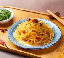 Stir-fried Potato Shreds with Garlic Chives Flowers