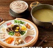 Crossing-the-bridge Rice Noodles