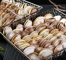 Charcoal-Grilled White Clams · Five