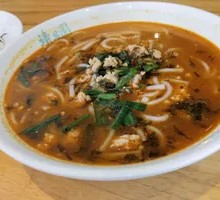 Yunnan Specialty Small Pot Fresh Meat Rice Noodles