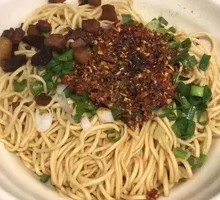 Crispy Pork Cracklings Noodles