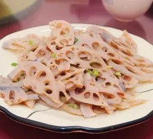 Sour Cabbage Stir-fried Lotus Root Slices