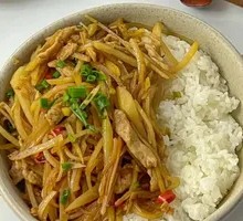Potato Shreds with Preserved Pork Rice Bowl