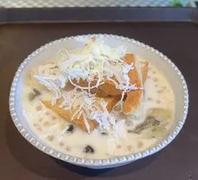 Dry Bread Panna Cotta