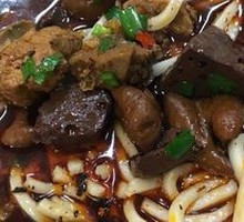Family Feast Intestine and Blood Cake with Rice Noodles