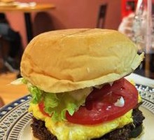 PAPA's Signature Egg Soul Bacon Cheese Beef Burger