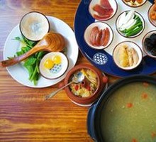Business Crossing Rice Noodles