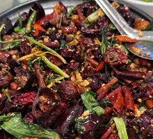 Dai-style Stir-fried Yellow Beef