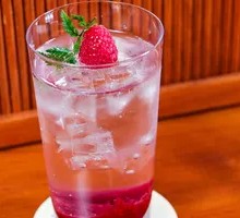 Raspberry Sparkling Water