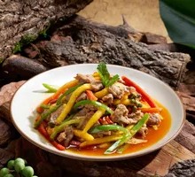 Mango Stir-Fried Beef