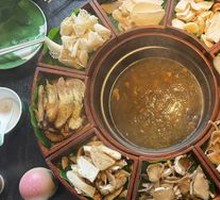 Songrong Oyster Mushroom Free-Range Chicken Golden Soup Pot