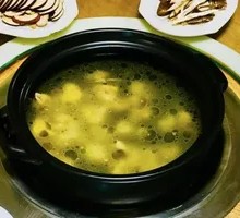 Mushroom Hot Pot