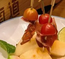 Raw Nuodeng Ham