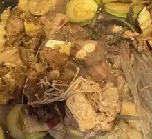 Stewed Goose in Iron Pot
