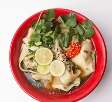 Dai-style Sour Spicy Dumplings