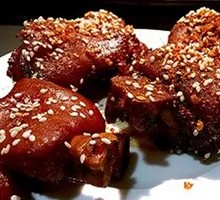 Crispy Roasted Pig's Feet