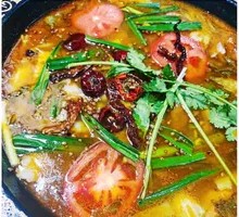 Sour Cabbage Pork Trotter Pot