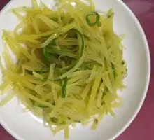 Sliced Potatoes with Green Pepper