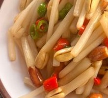Stir-Fried Peanut Sprouts