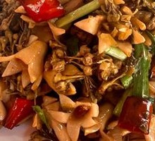 Stir-Fried Pomegranate and Pear Blossom Vegetables