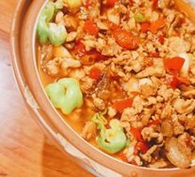 Stewed Chili Pork in Earthen Jar