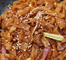Dry-Fried Beef Rice Noodles