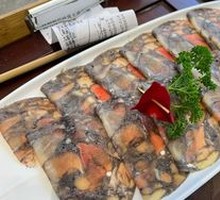 Secret-Recipe Black Chicken Rolls