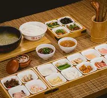 Scholar's Crossing Rice Noodle Soup