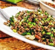 Stir-fried Beef Minced with Garlic Chives